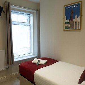 Standard Single Room Shower